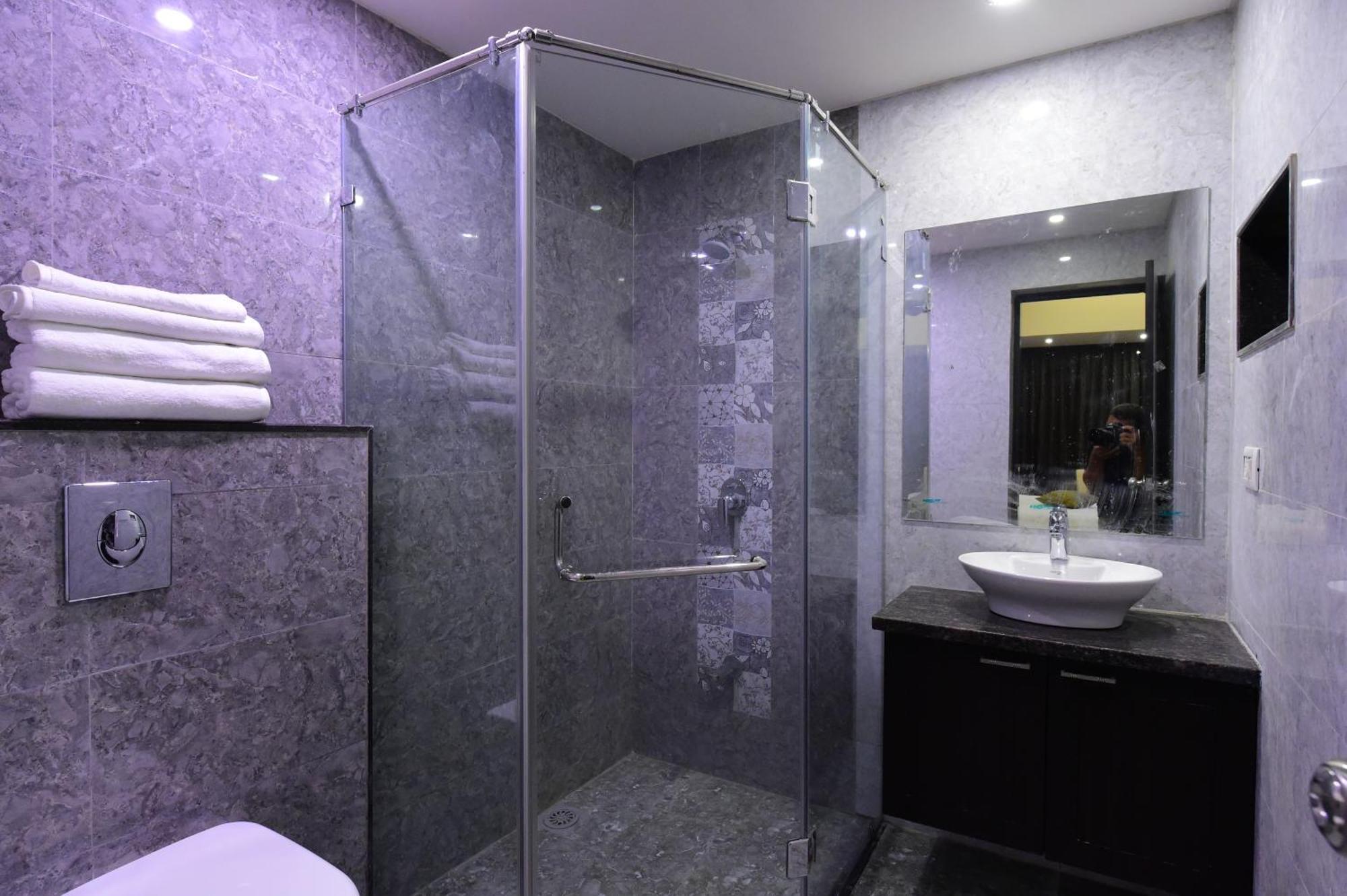 Hotel Opulence Nadiad Exterior photo